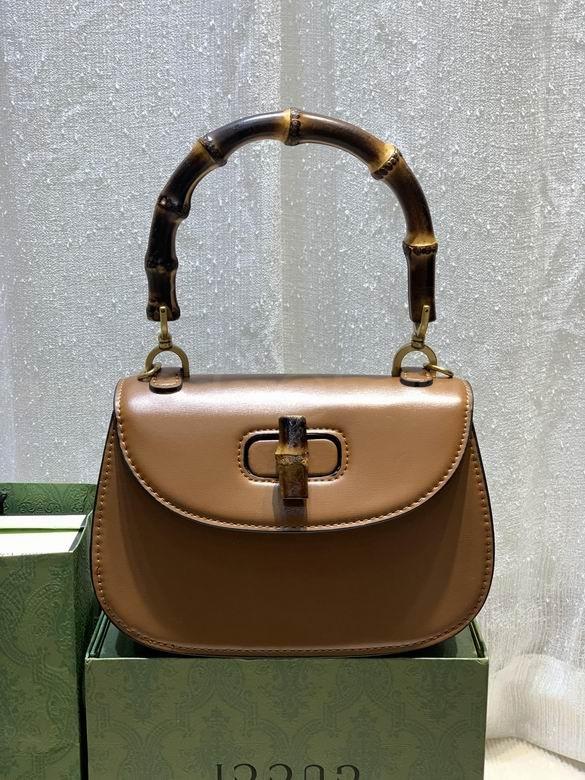 Gucci Handbags 274